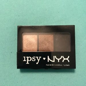 eye shadow trio